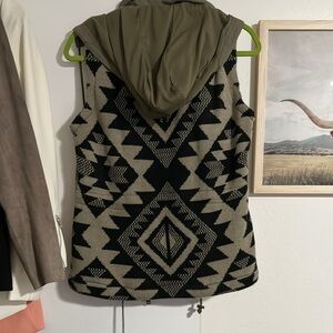 Aztec Pattern Hooded Vest